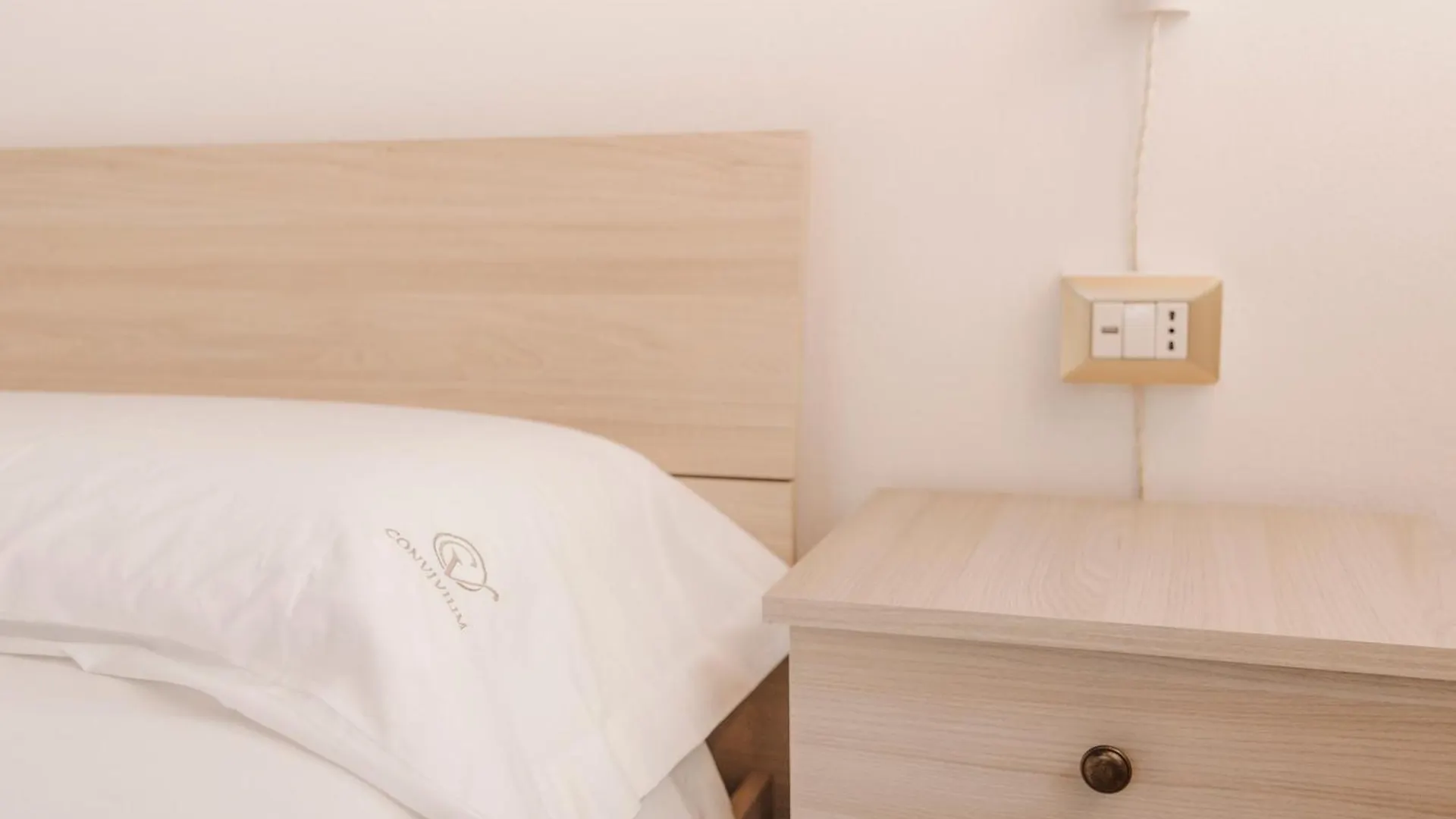 رانداتسو Convivium - Suites Apartments فندق مبيت وإفطار