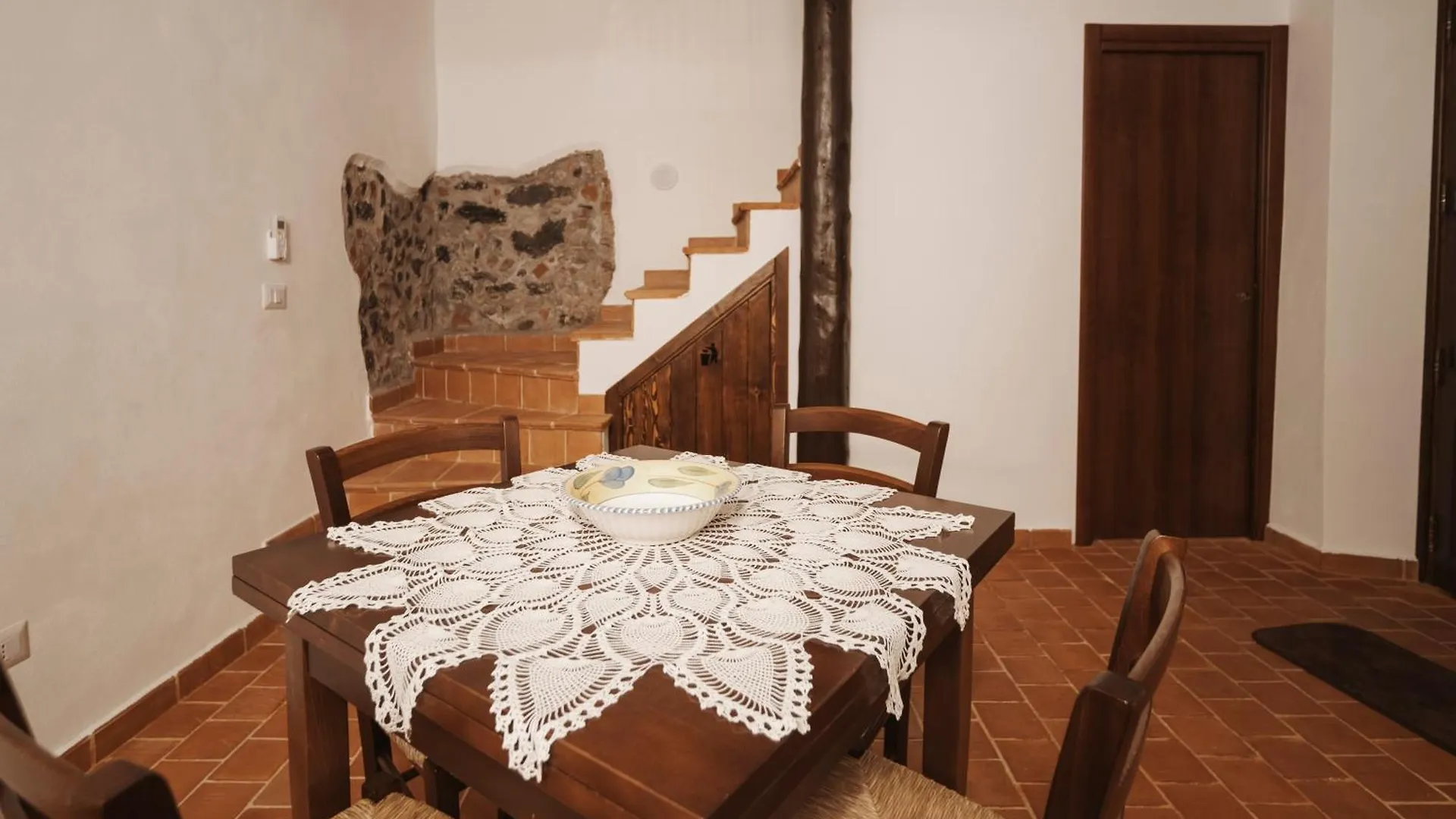 رانداتسو Convivium - Suites Apartments فندق مبيت وإفطار