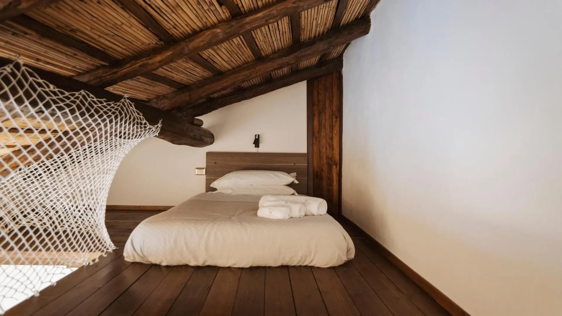 رانداتسو Convivium - Suites Apartments 0*,