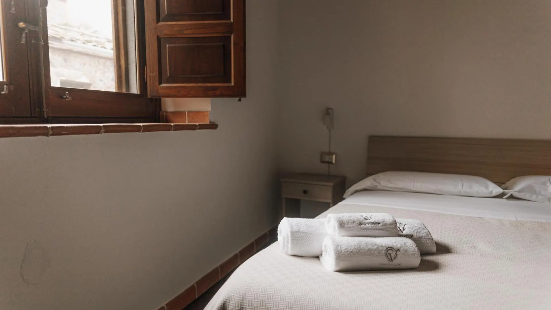 فندق مبيت وإفطار رانداتسو Convivium - Suites Apartments