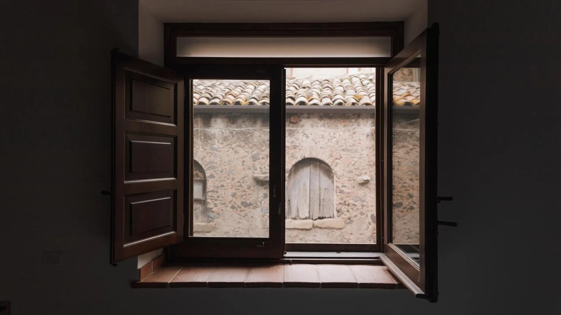 Convivium - Suites Apartments Randazzo Bed & Breakfast