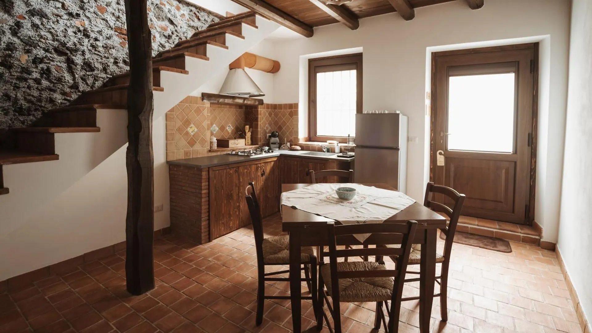 Convivium - Suites Apartments Randazzo Bed & Breakfast